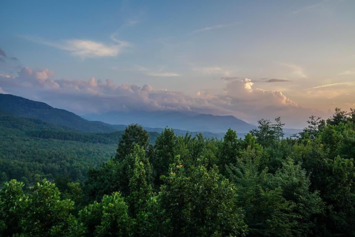 Modern Mountain Escape Villa Gatlinburg Buitenkant foto
