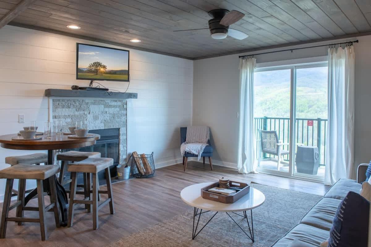 Modern Mountain Escape Villa Gatlinburg Buitenkant foto
